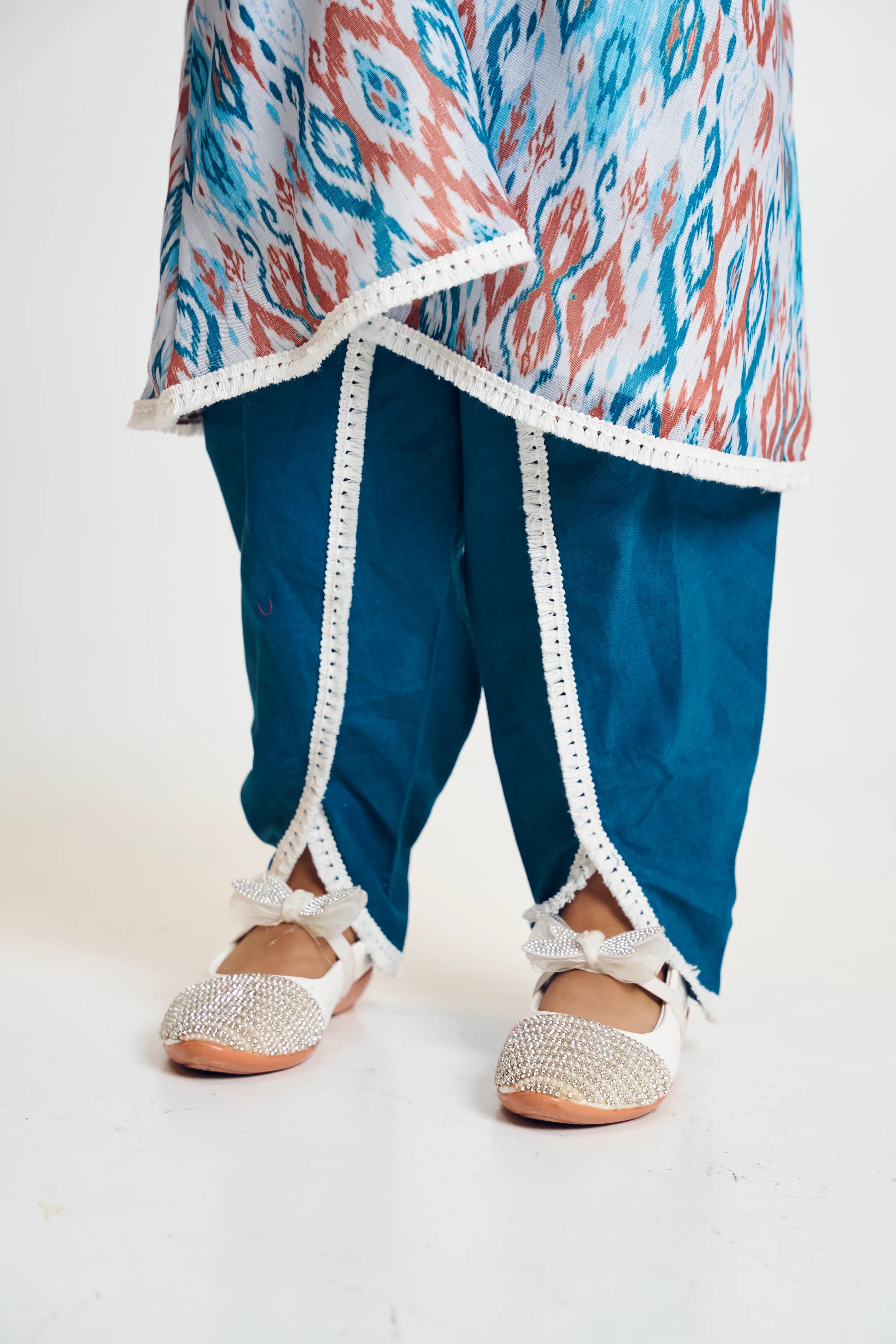 Ikat Inayat Kurta Set With Tulip Pants